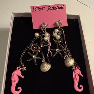 Betsey Johnson new Rare, Pink Seahorse Charm Earrings